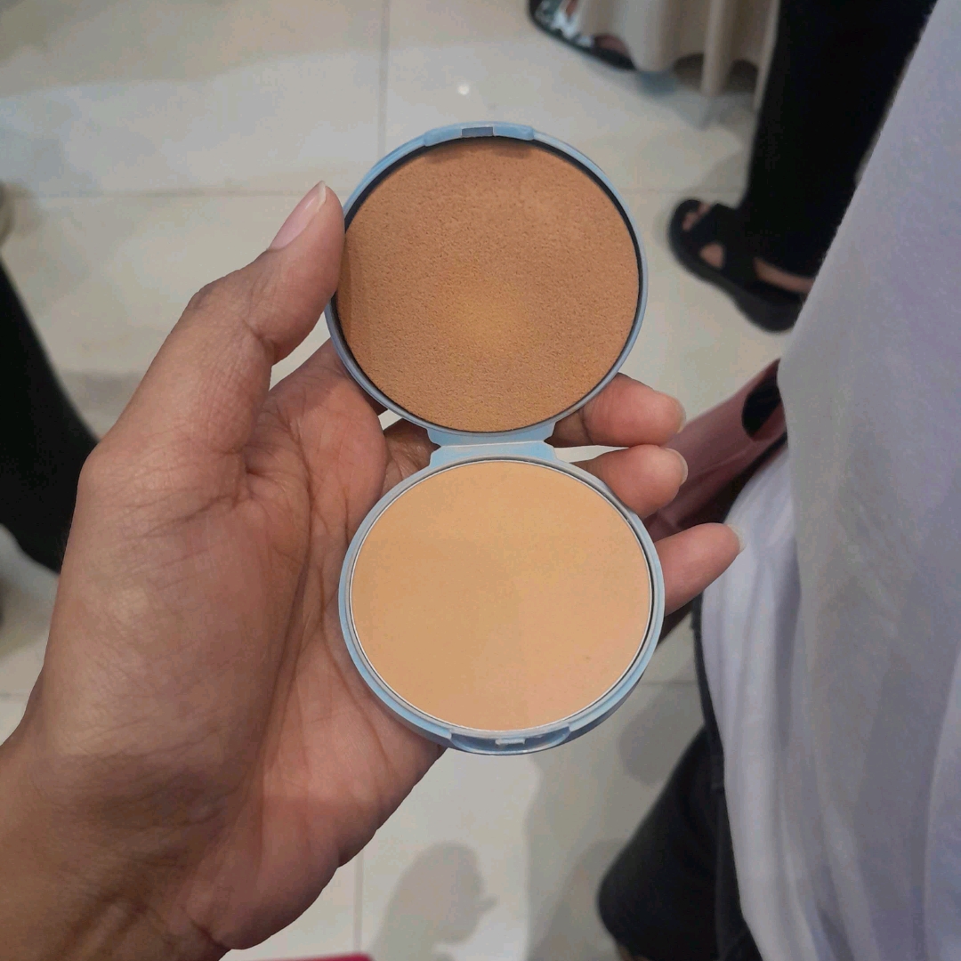 Lightening Powder Foundation Light Feel - 06 Warm Beige (32W) - Reformulation in October 2023 imgfdn-eb08db1e-3f03-40fb-a39d-9f2a92282b8b