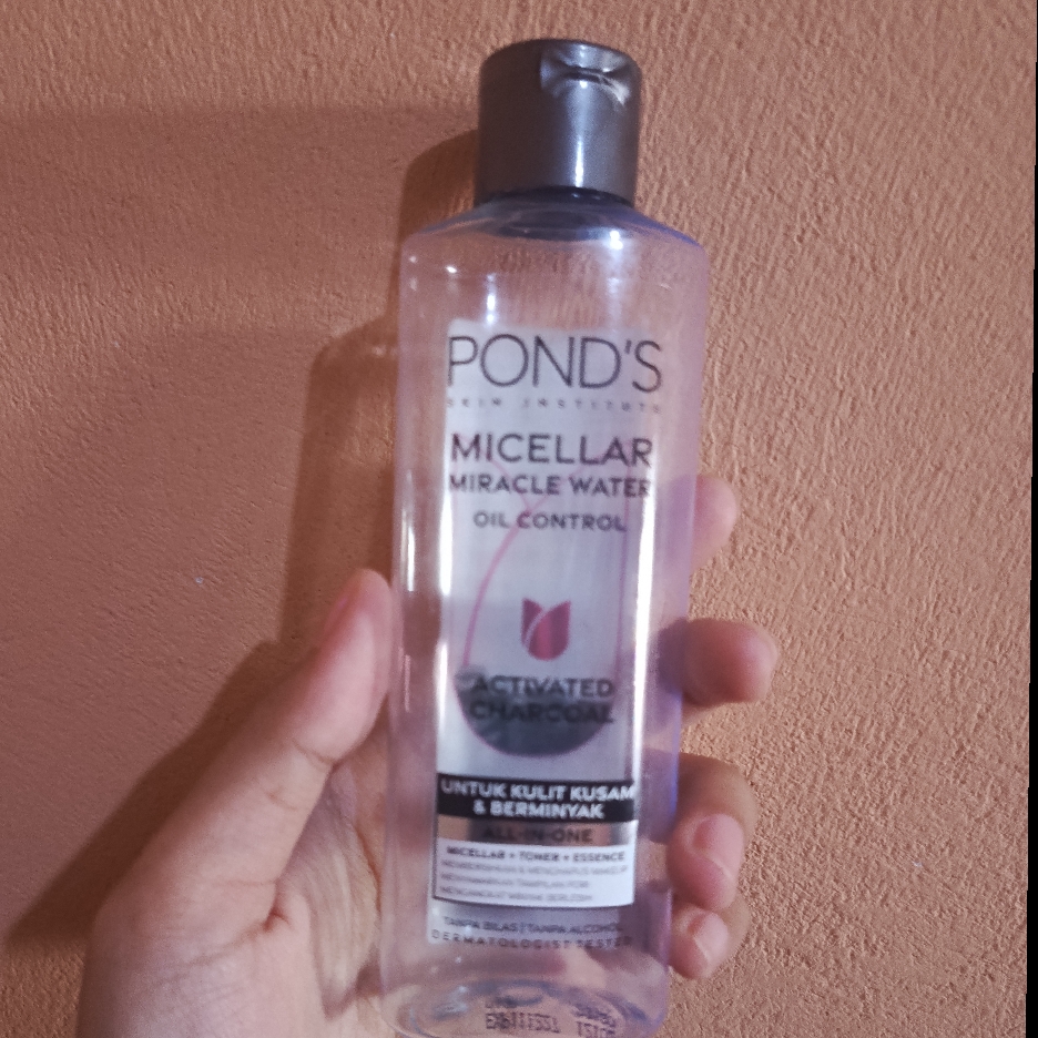 Oil Control Micellar Miracle Water All-In-One imgfdn-f400350e-88f1-4c19-ac65-1f7a89d1a8c1