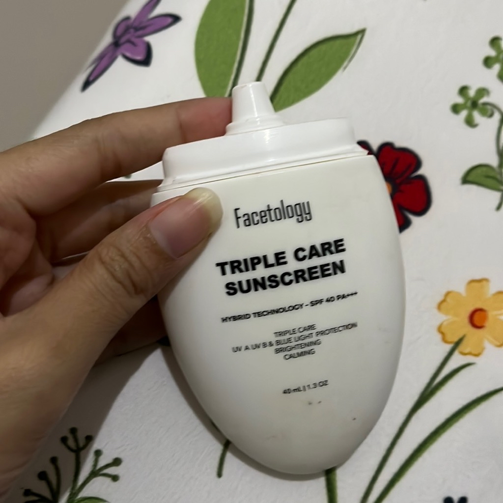 Triple Care Sunscreen For Acne & Oily Skin SPF 40 PA+++ imgfdn-befb6b6e-9982-4f2c-b39b-f3eeb1ce87bc