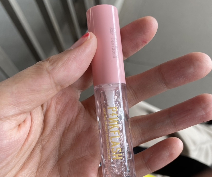 Oh My Gloss Lasting Glossy Lip Gloss - C01 River imgfdn-daf54c1b-91c5-42e2-b1a9-cafcc09cc7e2