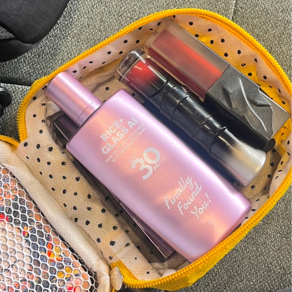 Rice+ Glass AI Skin Tint Fluid Sunscreen With Broad Spectrum - AI-05 imgfdn-ebef41ce-3ec7-431f-925c-6600f6c45f21