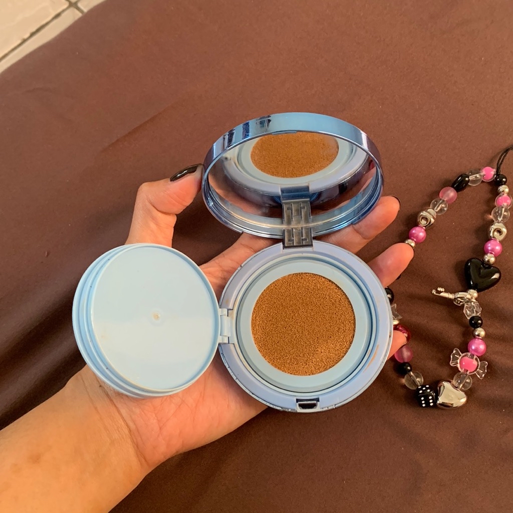 Perfect Stay Velvet Matte Cushion - 03A Almond imgfdn-b00423f9-4097-4539-9e86-3252a5f82633