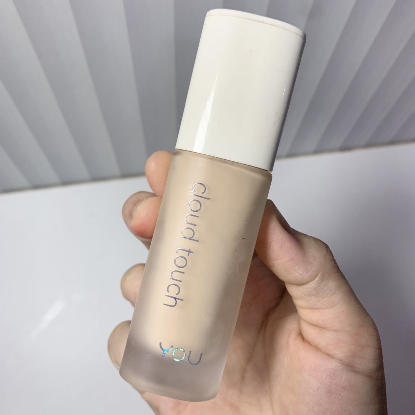 Cloud Touch 3% Niacinamide Brightening Skin Tint - N402 Shell Ivory imgfdn-2a70d1c1-e5bd-4a39-a8eb-26e8d5f2311b