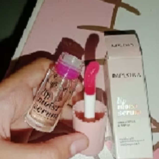 Lip Moist Serum imgfdn-8281d33b-9bd8-46c6-a0bb-22d6f34caf69
