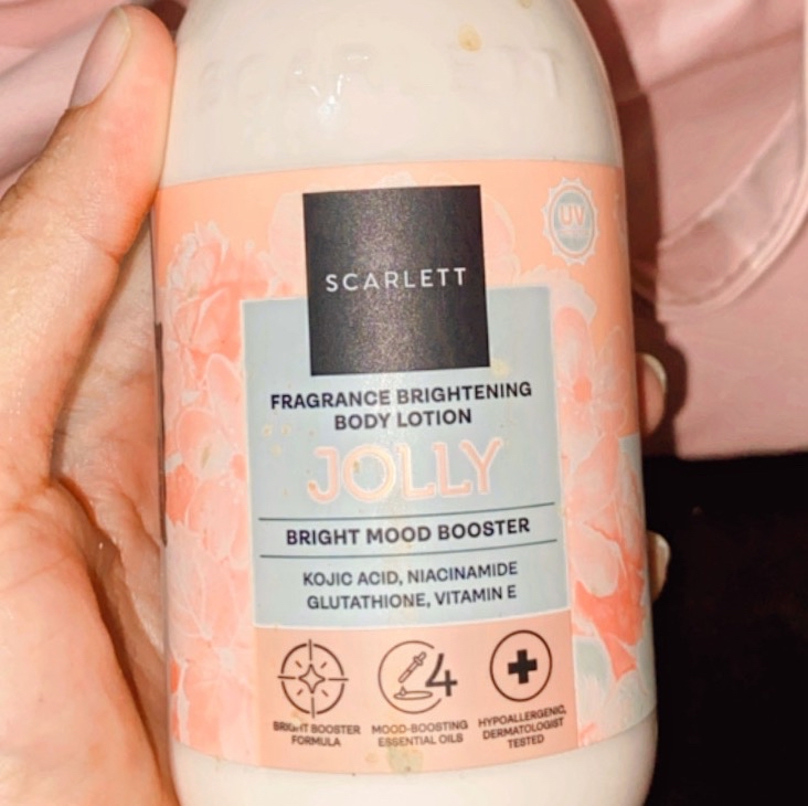 Bright Mood Booster Body Lotion - Jolly imgfdn-a1f6b011-c778-42de-b993-ebe74a454341