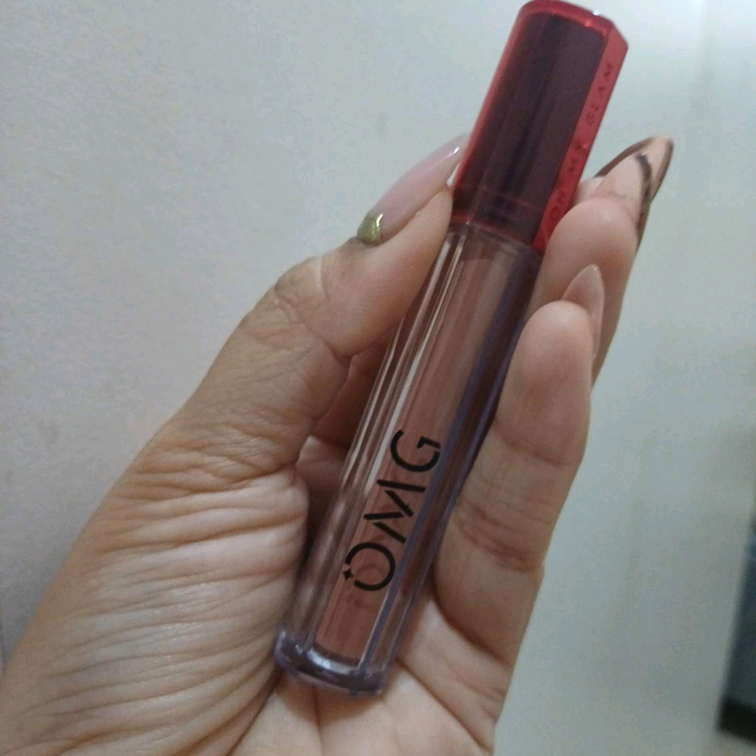 Oh My Glam Mattelast Lip Cream - 13 Latte imgfdn-b4ec46fc-b5ea-44c2-961b-9b16ee790bb7