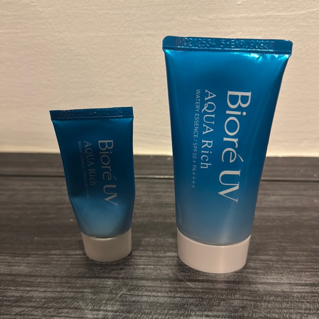 UV Aqua Rich Watery Essence SPF 50+ PA++++ imgfdn-1602b137-491e-40ce-a000-ec5b3138809b
