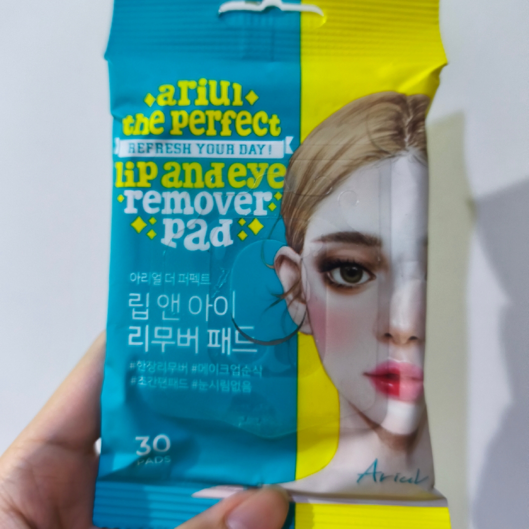 Smooth & Pure Lip and Eye Remover Pad imgfdn-bf20c684-5029-4bc5-b00a-357f026b80fc