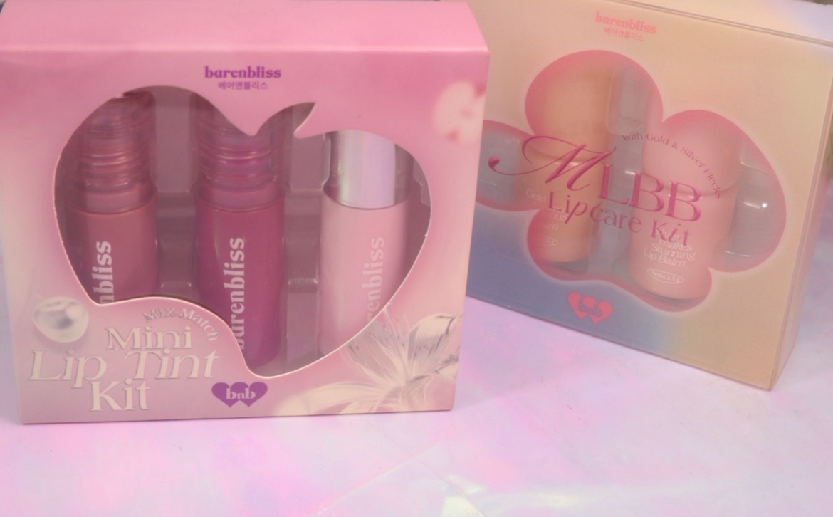 Moisture Glow Lip Balm - Gold Makes Gorgeous imgfdn-8ec572ec-d672-4615-bf9d-49cb58f794c0