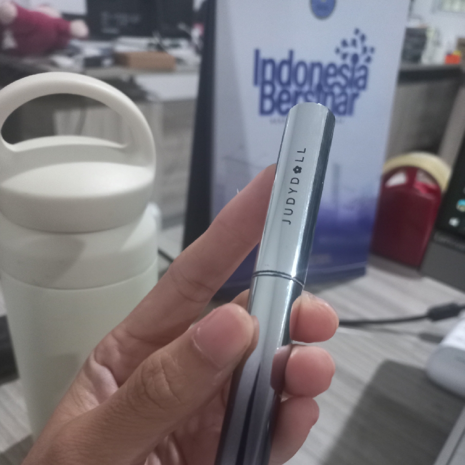 Iron Mascara imgfdn-26aa2c5f-aa86-43a7-928e-3eb6dbd5509a