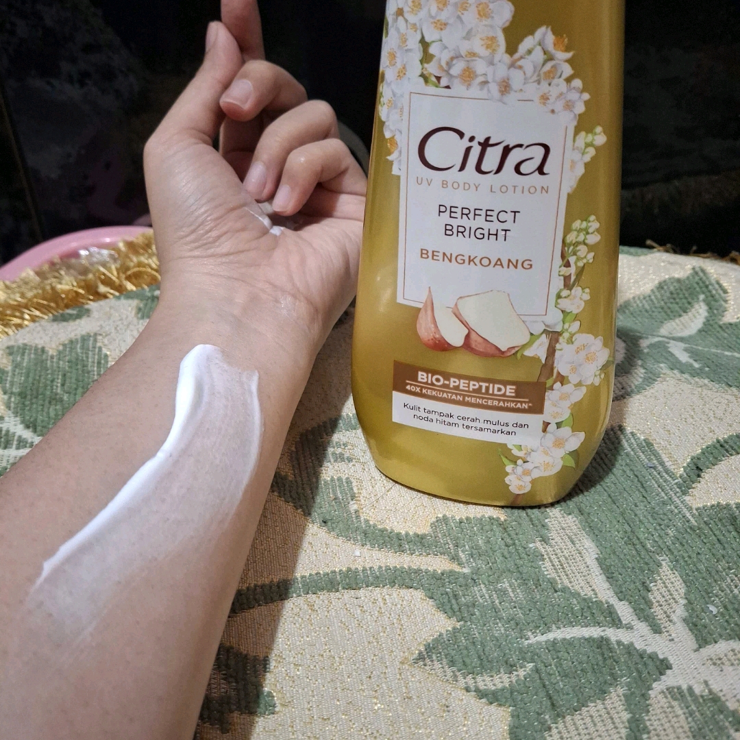 UV Body Lotion Bio-Peptide - Bengkoang Perfect Bright imgfdn-ee875b30-9f38-4461-855e-93ac6b2e9838