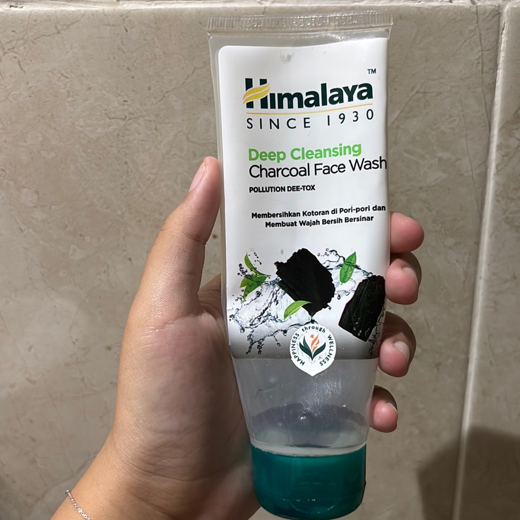 Deep Cleansing Charcoal Face Wash imgfdn-9583e7c8-ee0b-4a22-903b-e1be3e284190