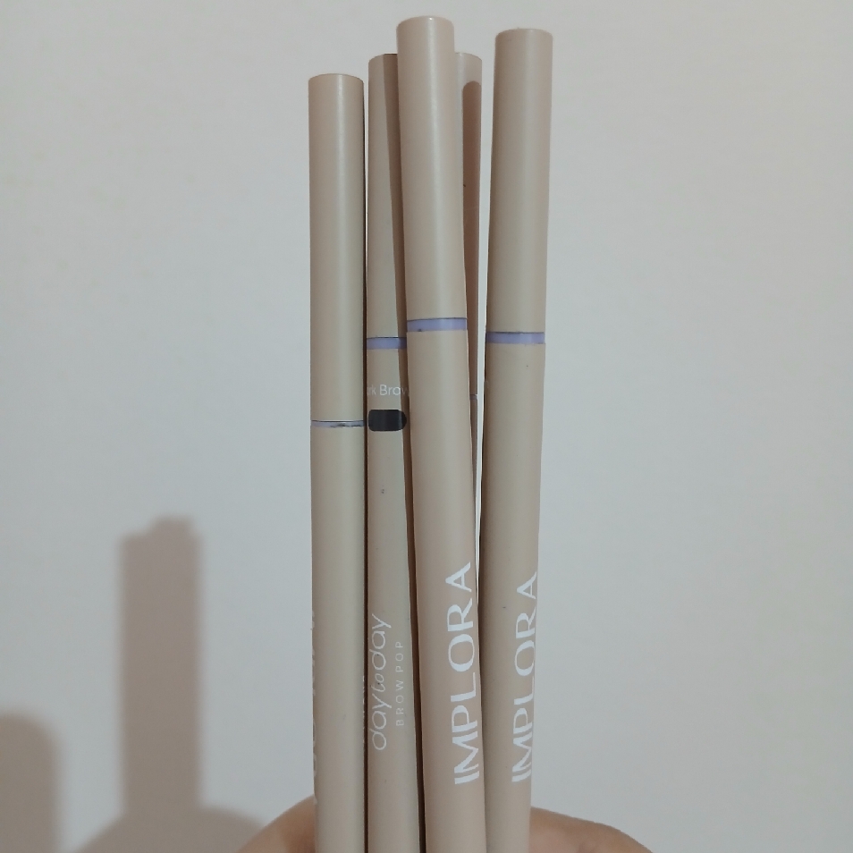Day to Day Series Brow Pop - Dark Brown imgfdn-6381ec46-9420-42bb-84bf-ffd944949f30