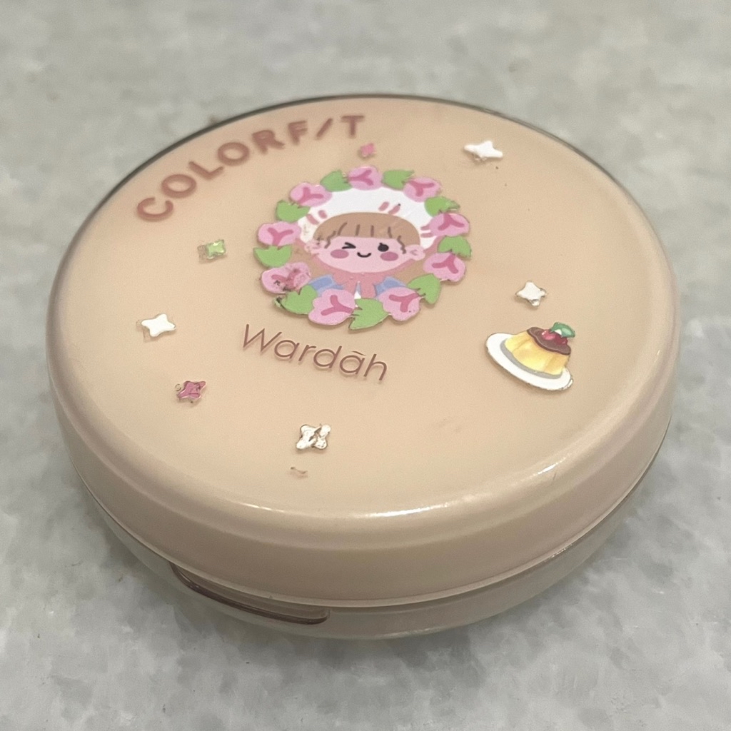 Colorfit Perfect Glow Cushion - 22N Light Ivory imgfdn-e87050d7-cbcd-45ca-a5ee-b8855129d3eb