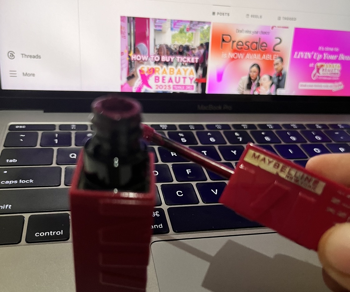 Super Stay Vinyl Ink Longwear Liquid Lipcolor - 55 Royal imgfdn-49a8d979-217e-4a6a-8b0f-a9c3c06d6a67