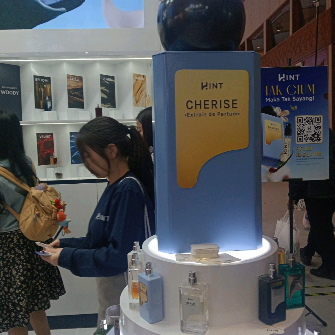 Matcha Extrait De Parfum imgfdn-b85069ab-4fe1-46bd-824d-b3187caebb1b