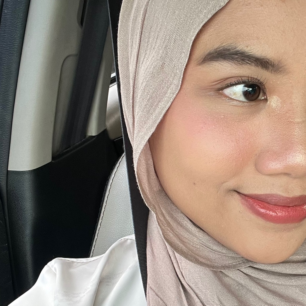 Glasting Liquid Lip - 05 Glazing Berry imgfdn-c9223956-bf7c-455f-a21f-ad8426dc2d39