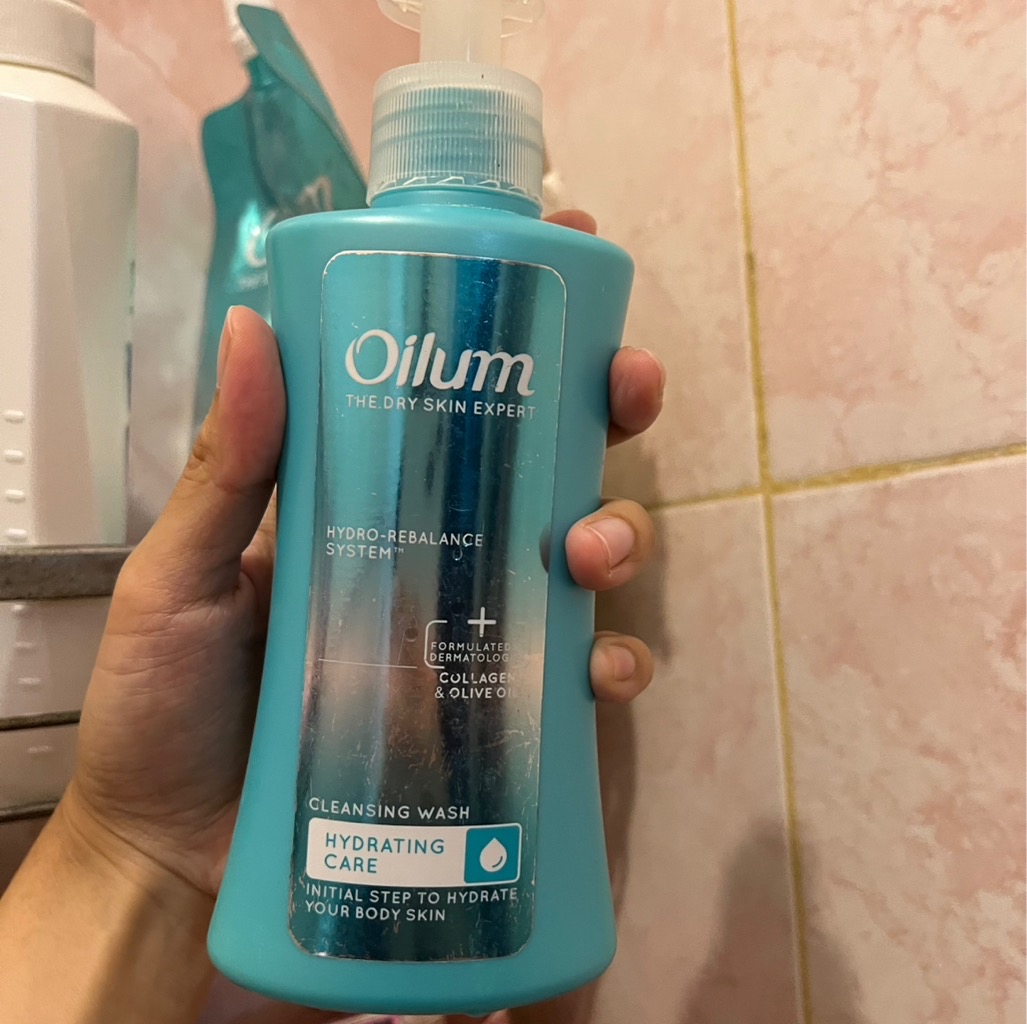 Hydrating Care Cleansing Wash imgfdn-a4946cd1-c426-409a-a731-e897f8641cd2