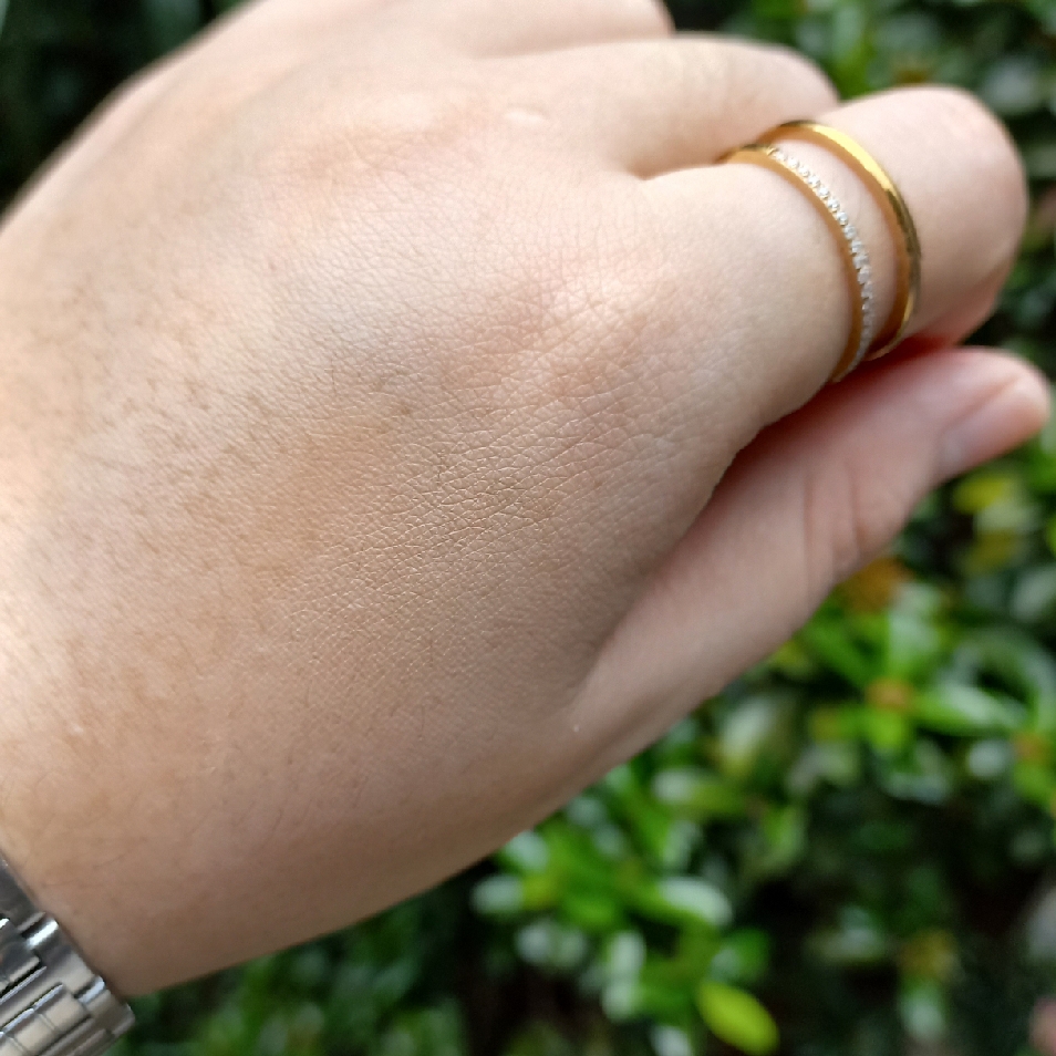 Fixed Matte Powder Foundation - 202N Light Ivory imgfdn-8aa05ed4-5eaf-4aaf-8850-a95c11f19bc9