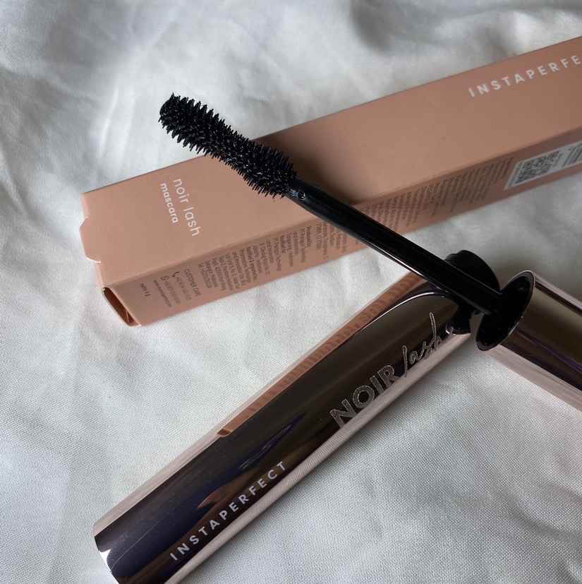 Noir Lash Mascara imgfdn-9f4e6c00-0ee8-4e39-93e4-a42416167e4c