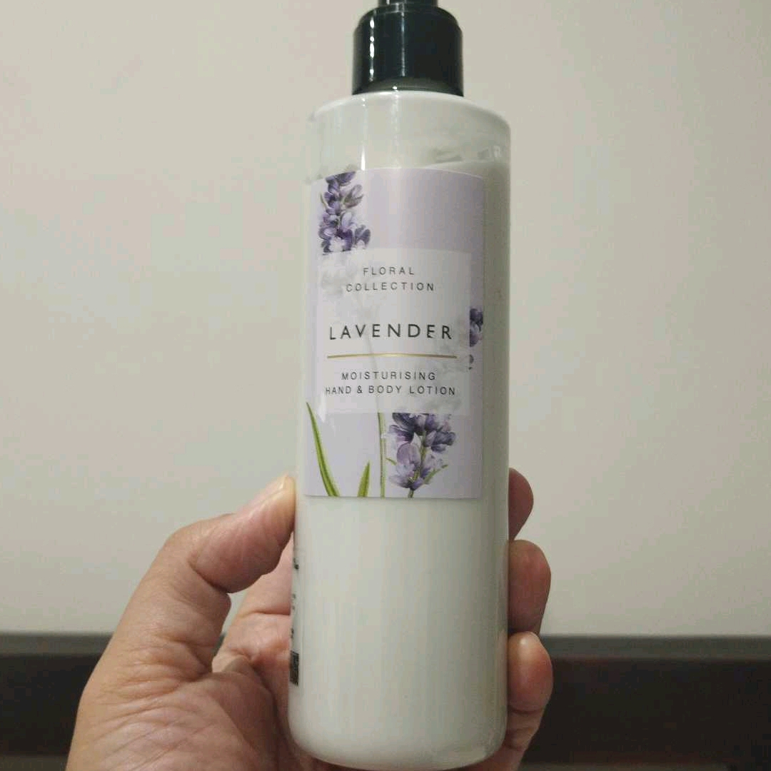 Lavender Hand & Body Lotion imgfdn-d555fbf0-ecc3-4102-9719-dc61686be814