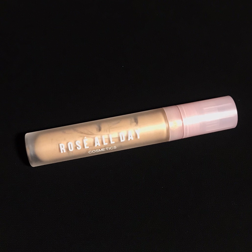 The Realest Lightweight Concealer - Honey imgfdn-2b420b47-7b2d-451e-97a3-bb84003fead7