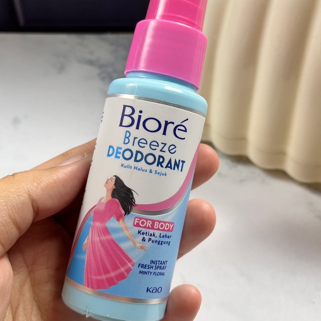Breeze Deodorant Instant Fresh Spray - Minty Floral imgfdn-a8ad047e-ca5a-4cb4-91a1-20c5873eee85