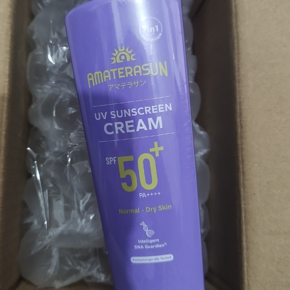 UV Sunscreen Cream SPF 50+ PA++++ imgfdn-6462cf02-0cdc-47fb-9d31-878266e8960f