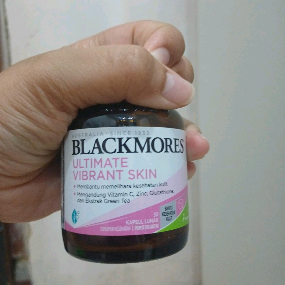 Ultimate Vibrant Skin imgfdn-32a056ed-c309-45b4-a50a-43dd962cfd5b