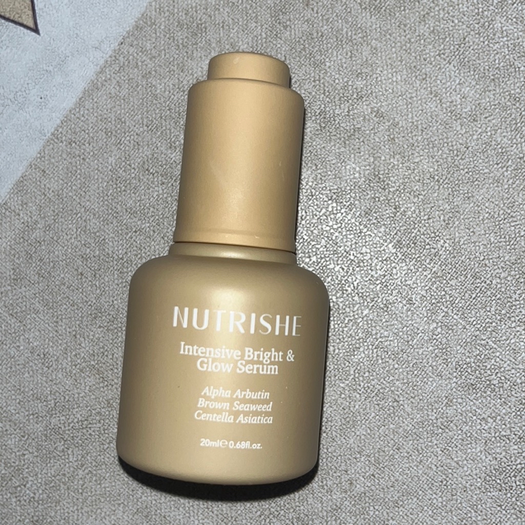 Intensive Bright & Glow Serum imgfdn-fe6f1db7-b1d5-4d71-8ca2-f7ab6fb6658e