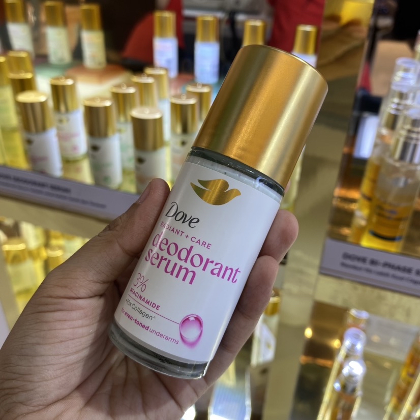 Radiant+Care Deodorant Serum Roll On - 3% Niacinamide + 10x Collagen imgfdn-22d8e967-8dab-49cf-a6f5-a36740651b68