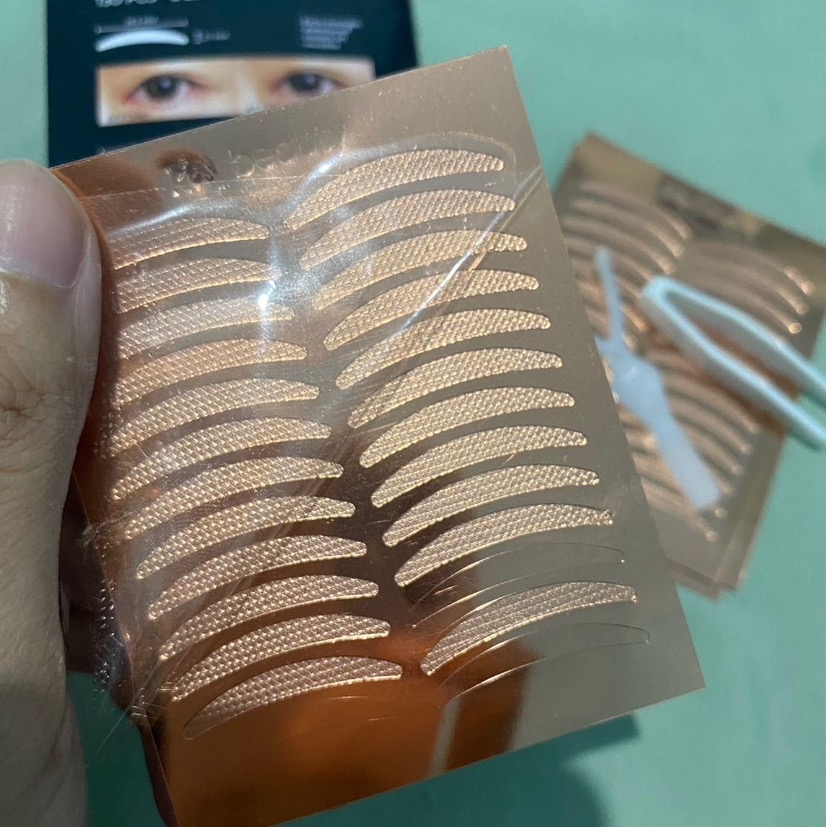 130P Premium Eyelid Tape - L Lift imgfdn-e78fc0e2-18a5-46d8-b219-a5a58ea9bb99