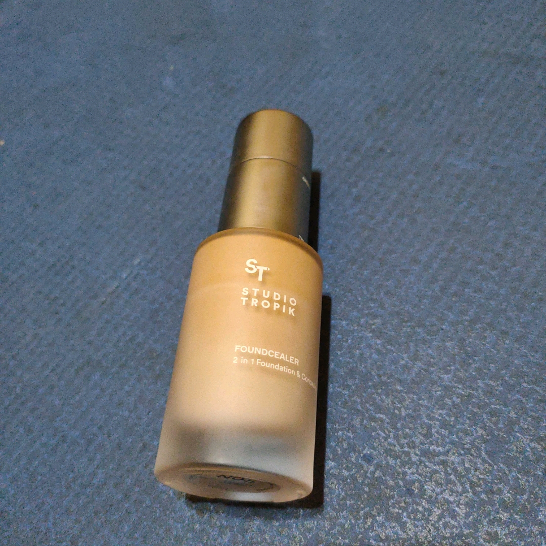 Foundcealer 2 in 1 Foundation & Concealer - N03 imgfdn-e6af4fce-70d2-481b-bc4d-5f0adb28a495