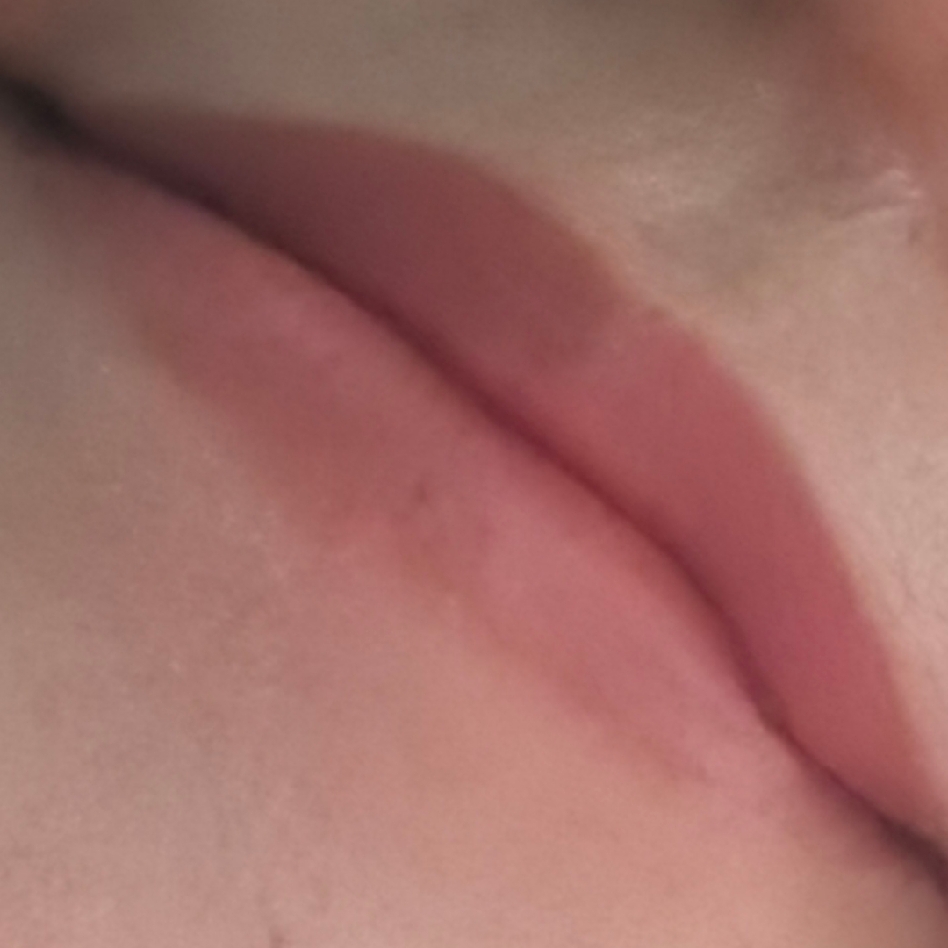 Colorfit Ultralight Matte Lipstick - Stunning Seoul imgfdn-76591839-0bdb-4bd6-ba27-20e96fe3699a