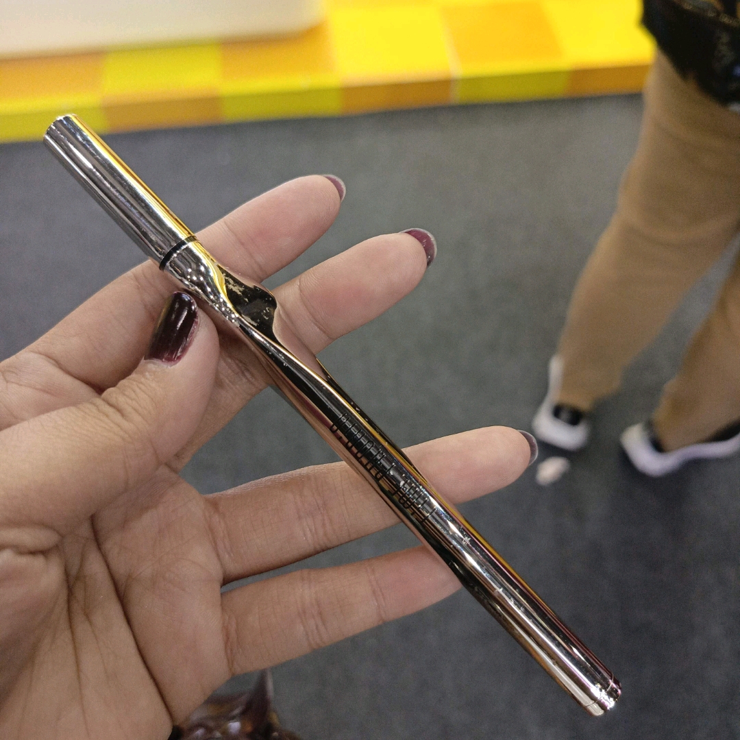 Dune Hyper-Precision Superstay Eyeliner - Black imgfdn-0e96c2a4-d8a4-42c2-9b3d-e7424cfc4990