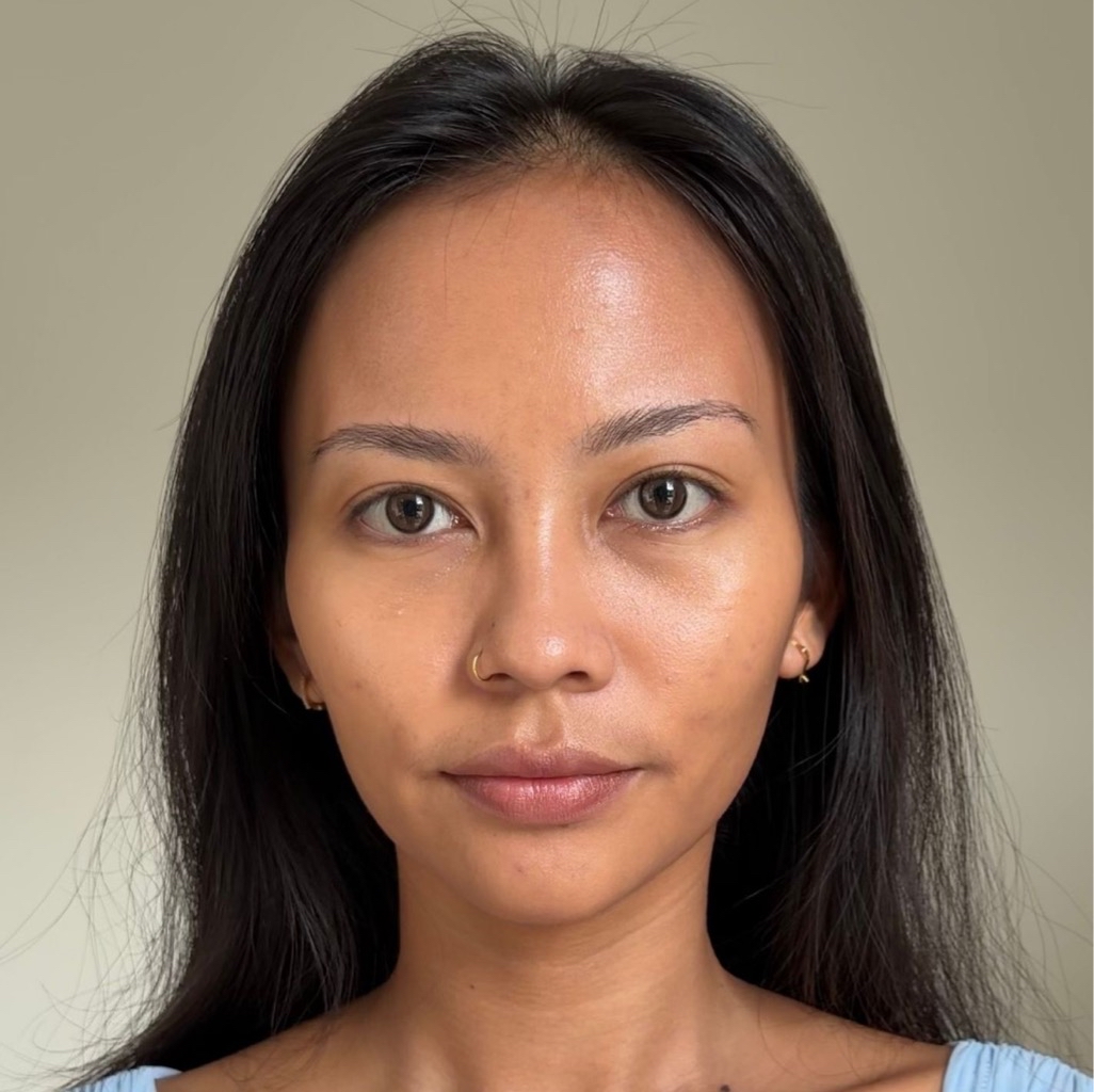 Rice+ Glass AI Skin Tint Fluid Sunscreen With Broad Spectrum - AI-05 imgfdn-7c82587e-64f8-4ae6-9759-99ecb711c618