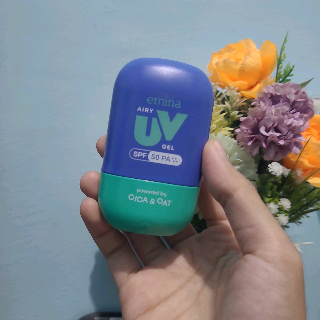 Emina UV Gel Sunscreen SPF 50 PA++++ - Airy imgfdn-7751ee66-0d50-4430-bdf9-e32329b3e9fe