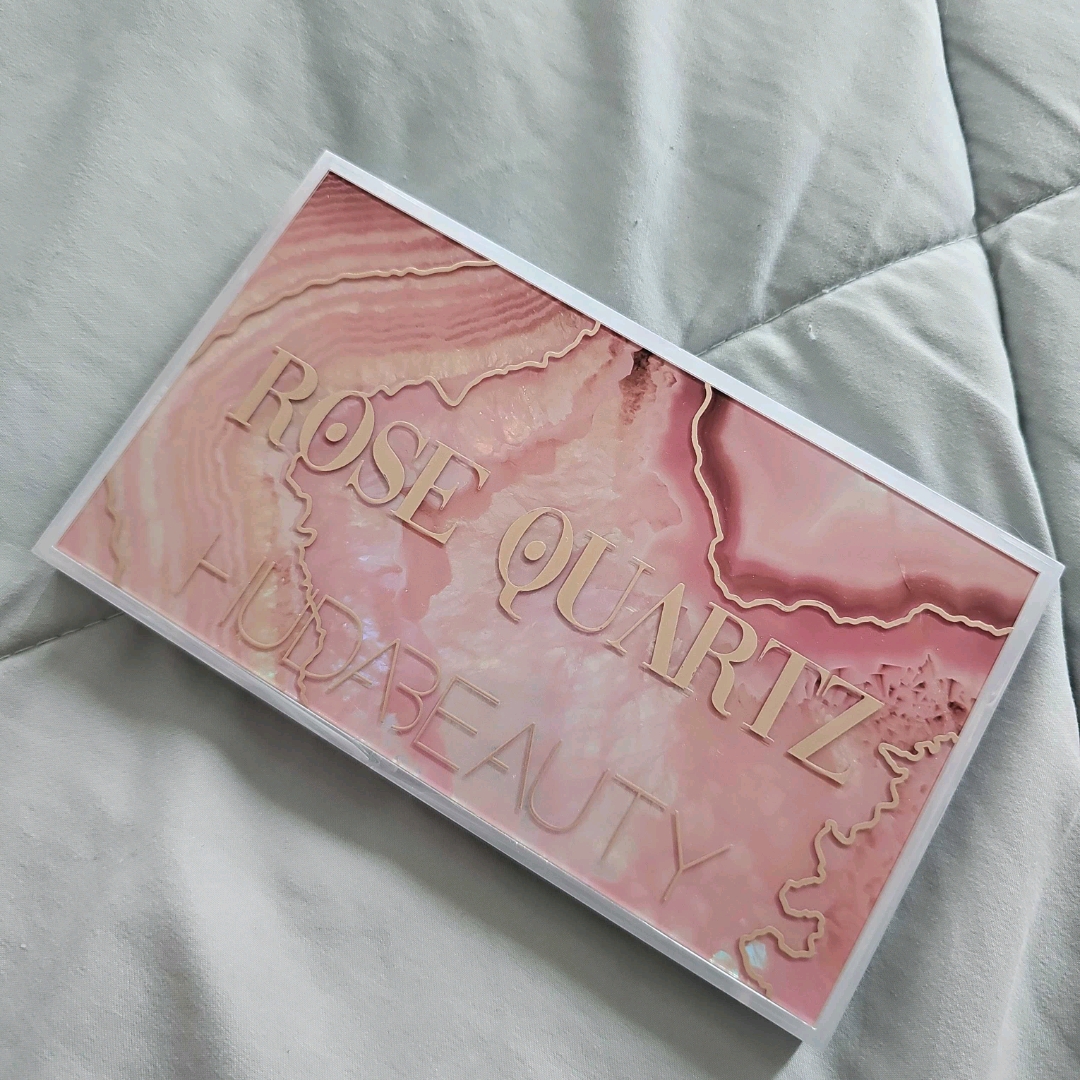 Rose Quartz Eyeshadow Palette imgfdn-52be13d5-a4e5-41c8-a765-043bf7db22a6