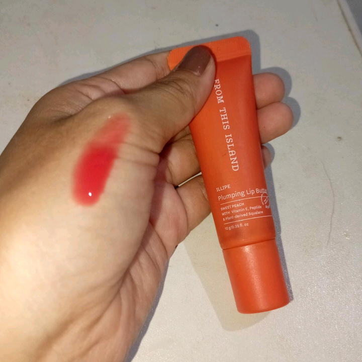 Illipe Plumping Lip Butter - Sweet Peach imgfdn-6b5c472c-57de-4fe4-b2d5-1d51d12ae43a