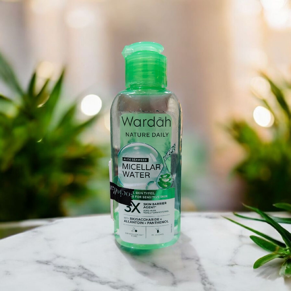 Nature Daily Calm & Soothe Micellar Water imgfdn-fa272ab5-8063-492a-9fd1-22cbc83e037f