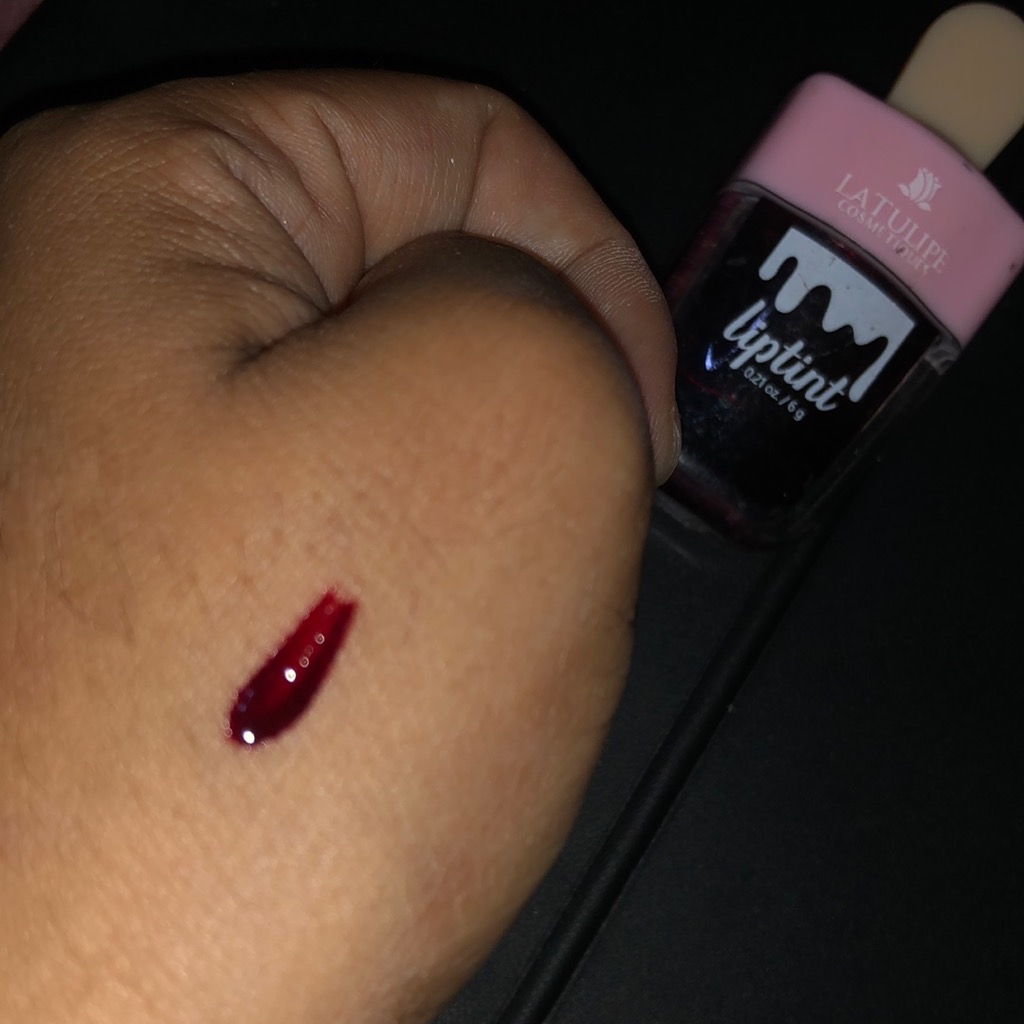 Lip Tint - Red Velvet imgfdn-8bad615f-23b2-4976-a938-46a173c22d1a