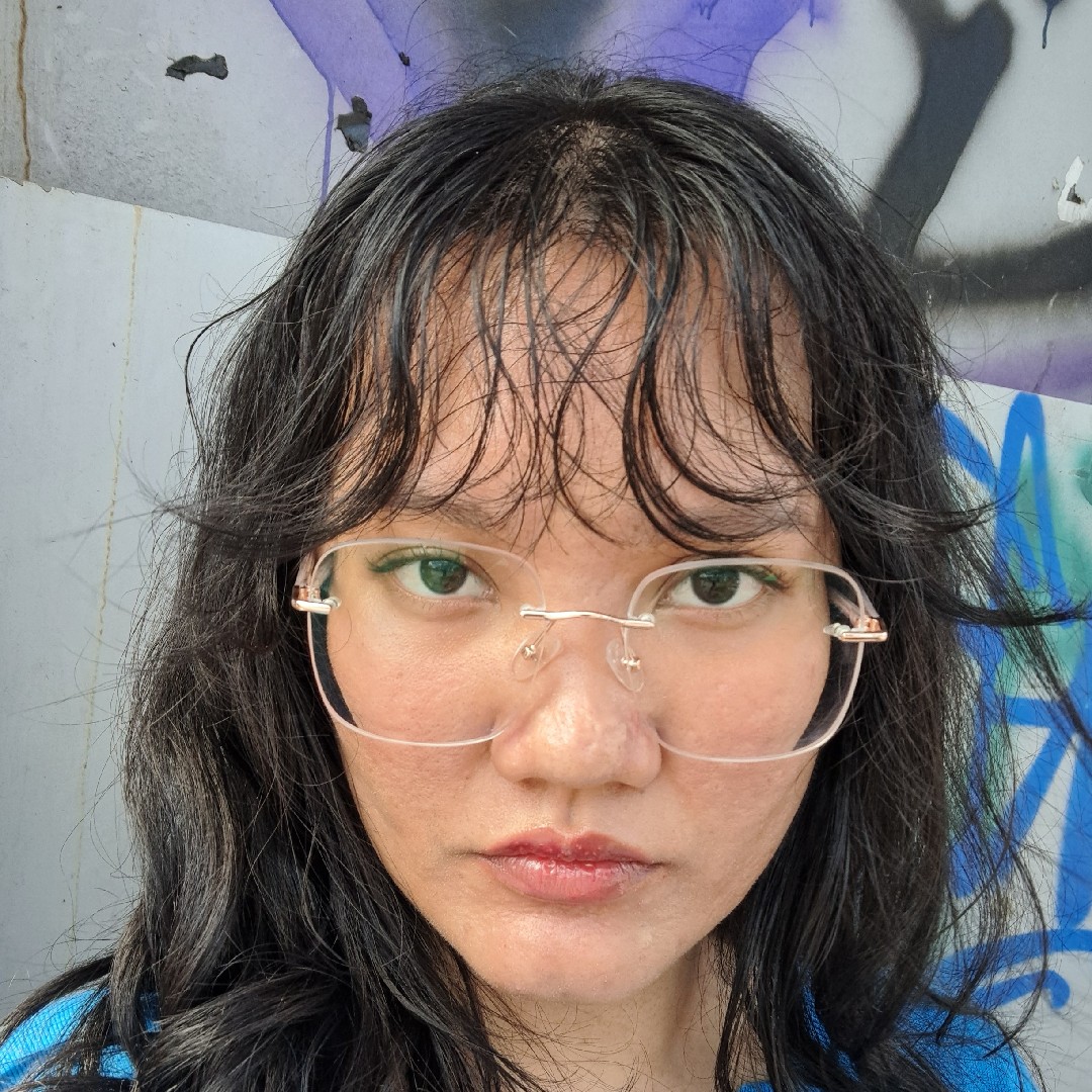 Lip Glo Color Balm - 501 Peach Slush imgfdn-9ded735d-2dd1-4f92-891d-4c778f72999a