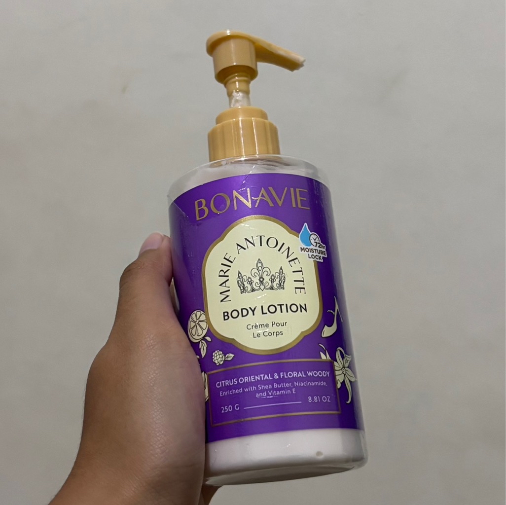 Body Lotion - Marie Antoinette imgfdn-3f085a7d-b7de-492d-aae2-8df027b374cb