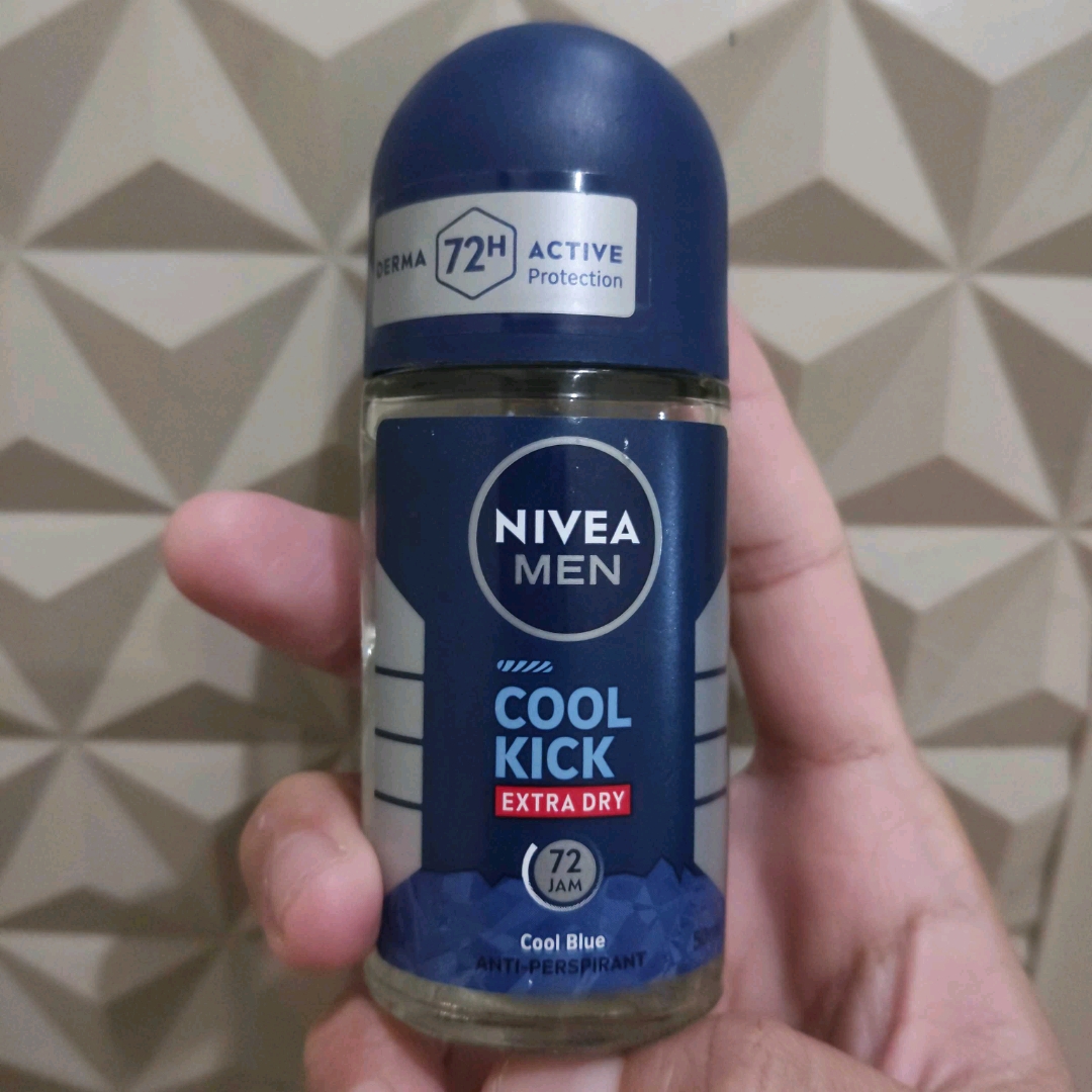 Men Cool Kick Cool Blue Deo Roll On imgfdn-9998242d-1c4b-4110-a6fe-67e6c050d640