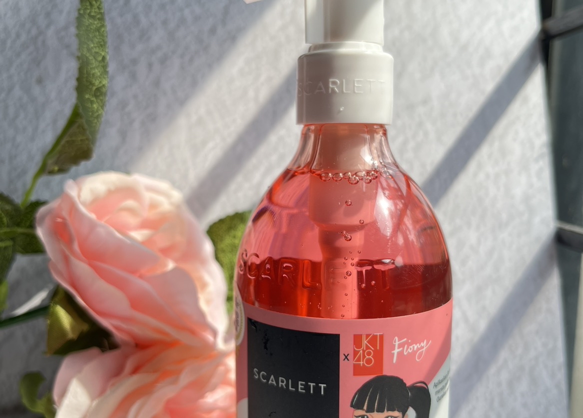 Fragrance Brightening Shower Gel - Loving imgfdn-c39c4c2b-875e-4de1-a740-08b432b47a94