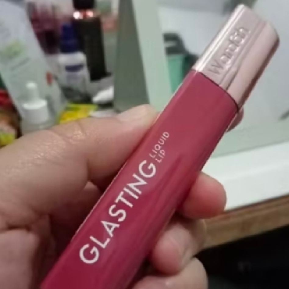 Glasting Liquid Lip - 03 Dazzle Maple imgfdn-74cf6dc4-5059-480f-975b-9df7ba5b58a0