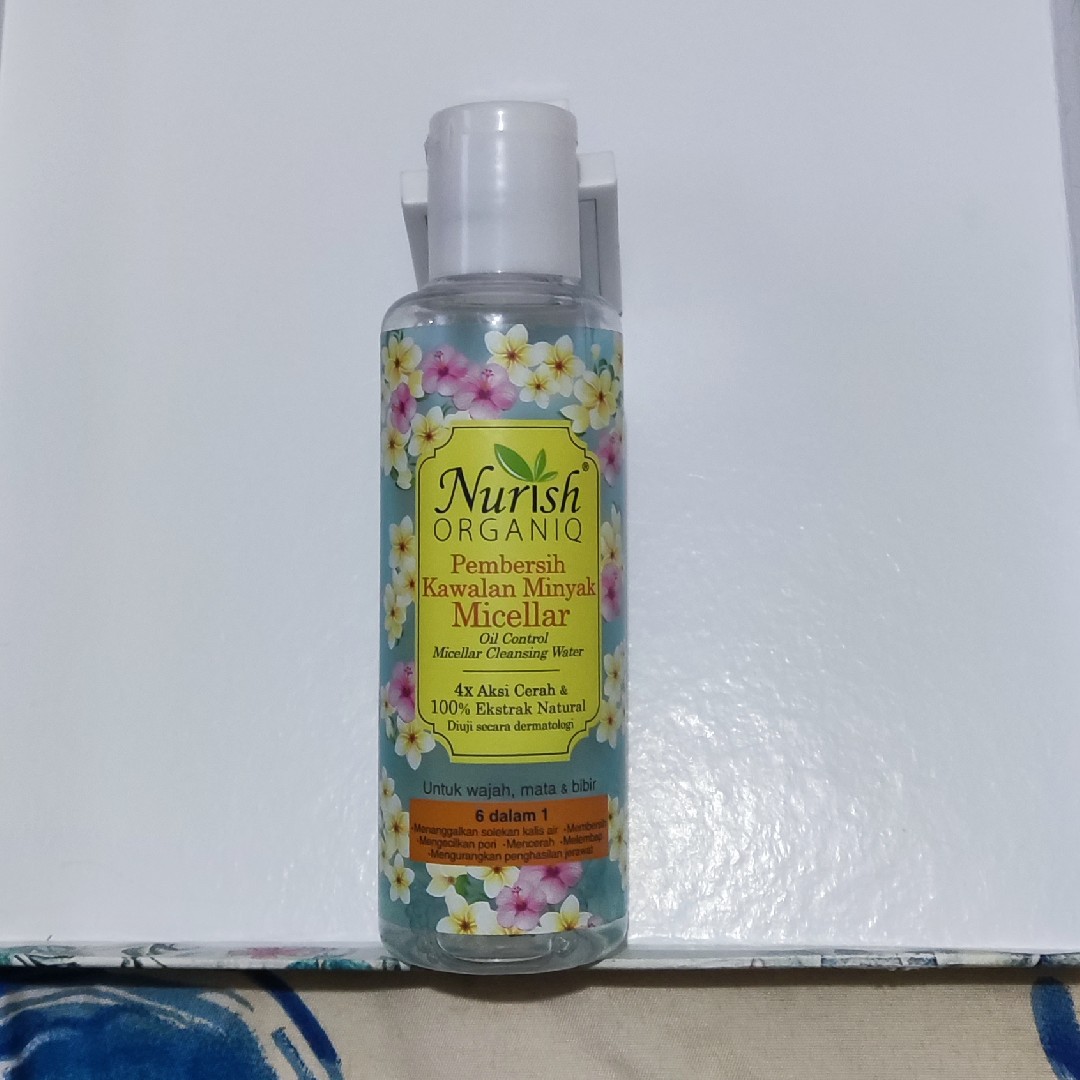 Oil Control Micellar Cleansing Water imgfdn-688cdfd7-af3b-47e2-8392-50a8516c92f7