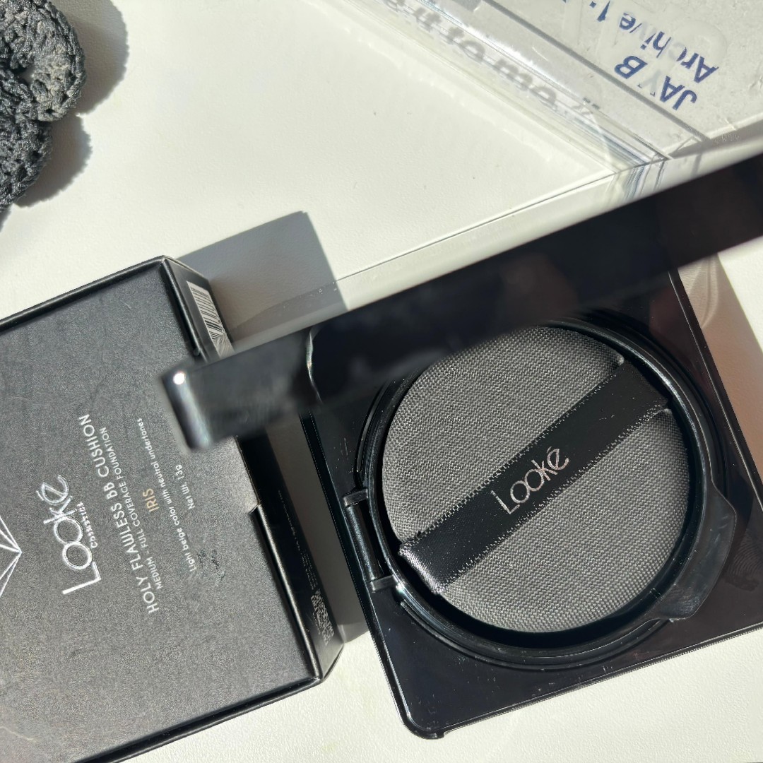 Holy Flawless BB Cushion - Iris imgfdn-4f99d058-8219-4017-8aa9-f8342ad5ea13