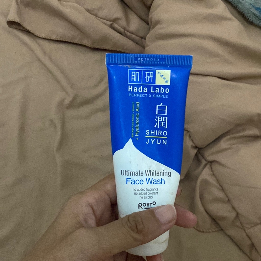 Shirojyun Ultimate Whitening Face Wash imgfdn-1da6ad50-7a55-429c-964b-3c74e7378a4d