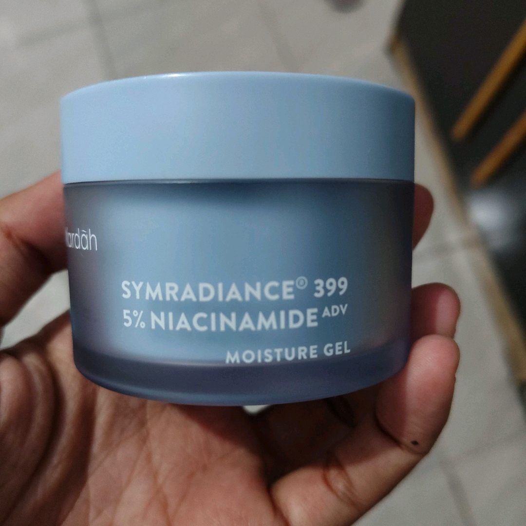 SymRadiance ® 399 Bright & Barrier Repair Moisture Gel imgfdn-77a52a1f-a0ca-49f0-9e97-1fca305fcfd7